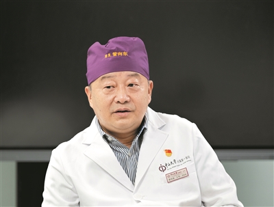 “最美醫生”管向東：14次出征拯救生死