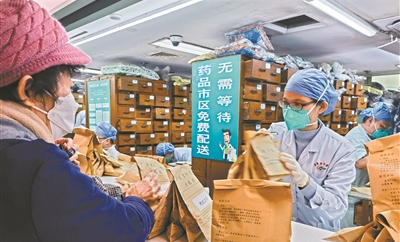 中醫藥抗疫有哪些“法寶”？——探尋德叔領銜的省中醫院應對社會面常態化防控的最新“答題”策略